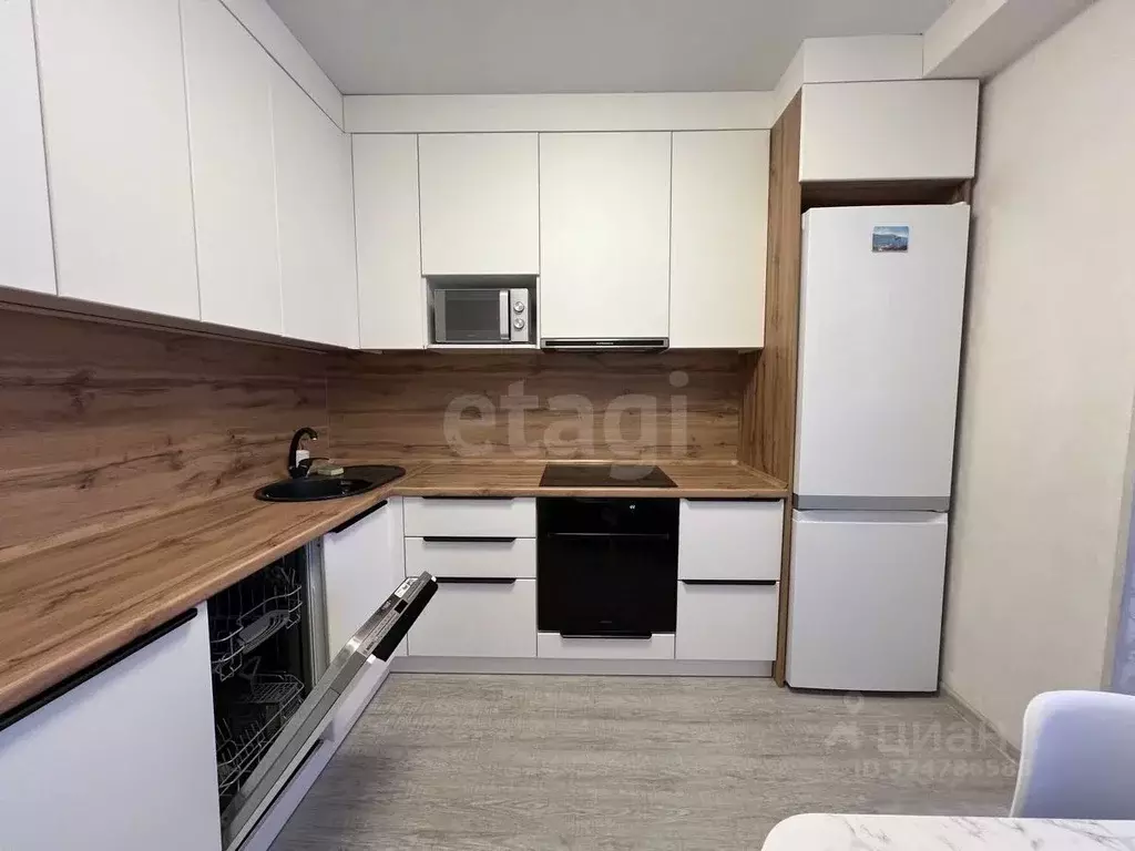 2-к кв. Ямало-Ненецкий АО, Новый Уренгой Арктическая ул., 31 (57.0 м) - Фото 2