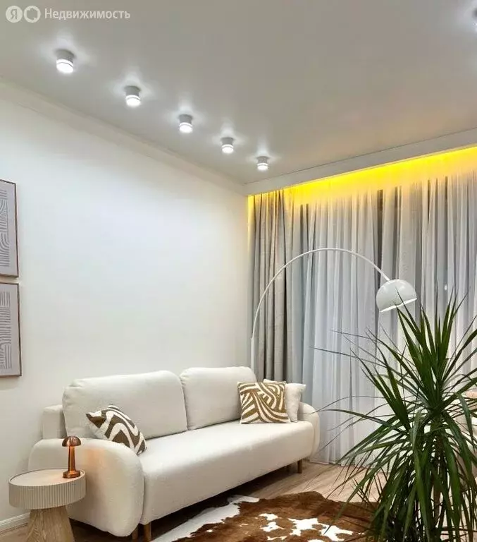 2-комнатная квартира: Краснодар, улица Героев-Разведчиков, 8к3 (58.1 ... - Фото 1