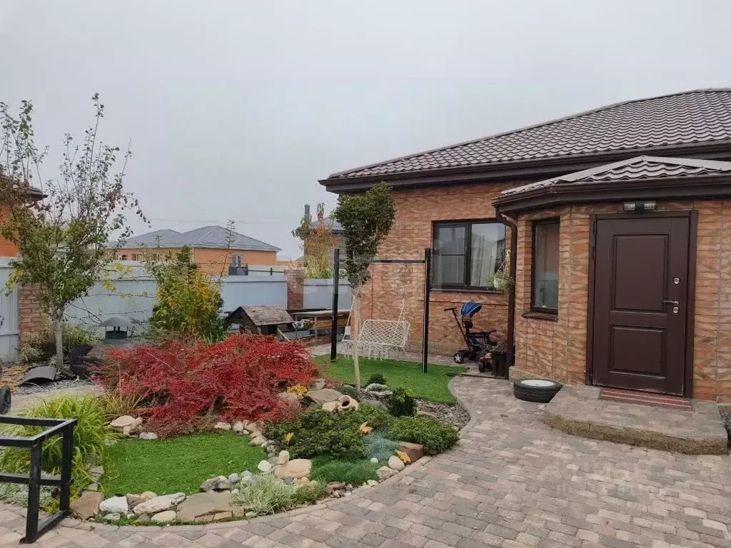 Дом в Ростовская область, Мясниковский район, с. Чалтырь Лазоревая ул. ... - Фото 1