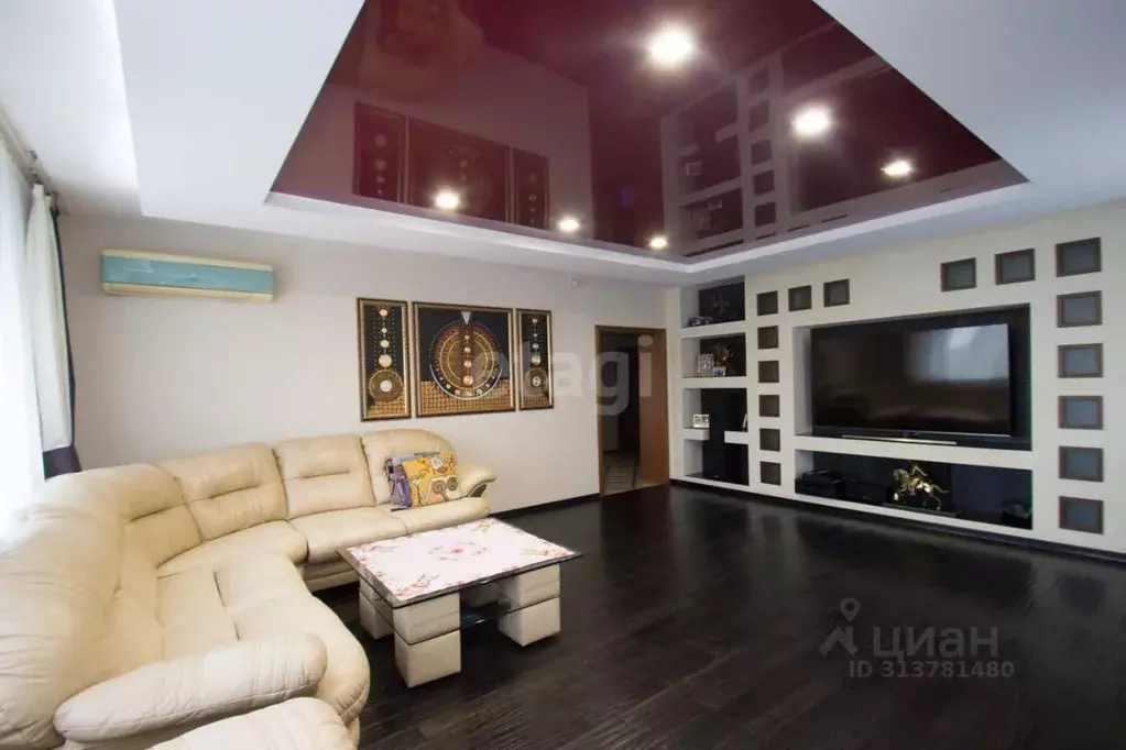 3-к кв. Калужская область, Калуга ул. Поле Свободы, 129 (169.0 м) - Фото 1