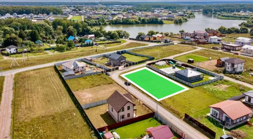 Участок в Московская область, Красногорск городской округ, д. ... - Фото 1