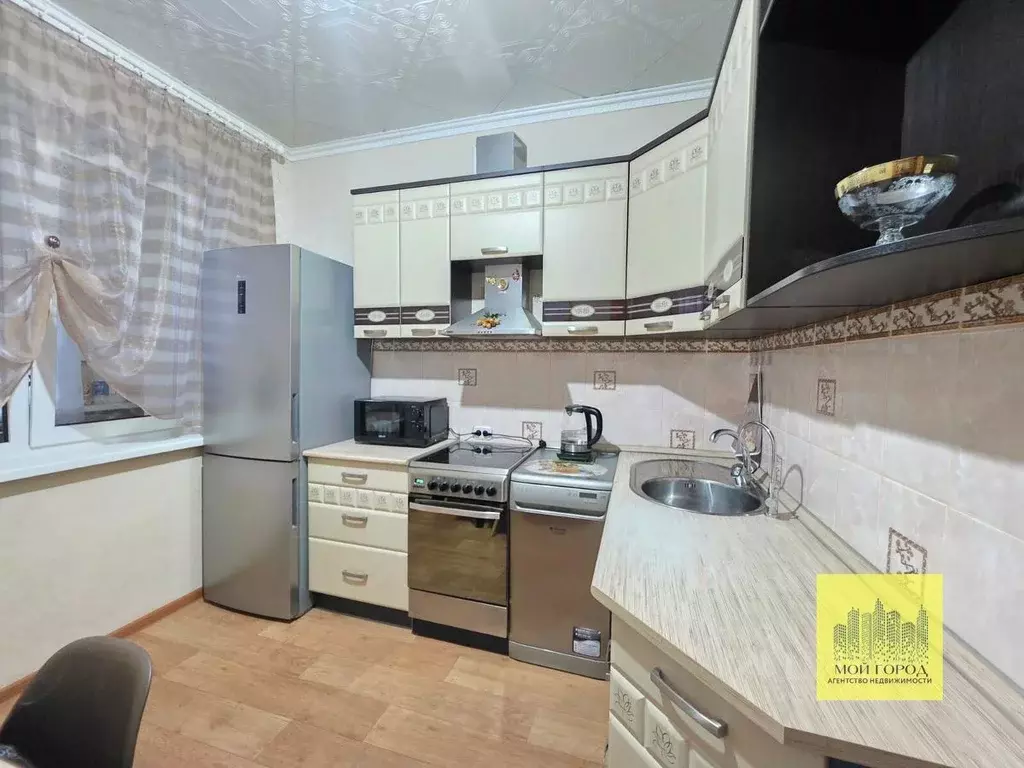 2-к кв. Ханты-Мансийский АО, Пыть-Ях ул. Сергея Есенина, 7 (47.2 м) - Фото 0