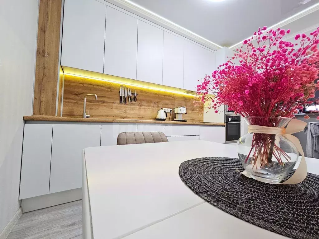 2-к кв. Оренбургская область, Оренбург Салмышская ул., 67 (65.8 м) - Фото 1