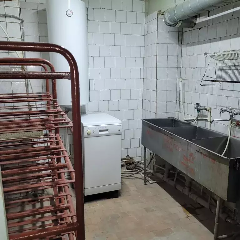 Помещение свободного назначения в Свердловская область, Екатеринбург ... - Фото 1