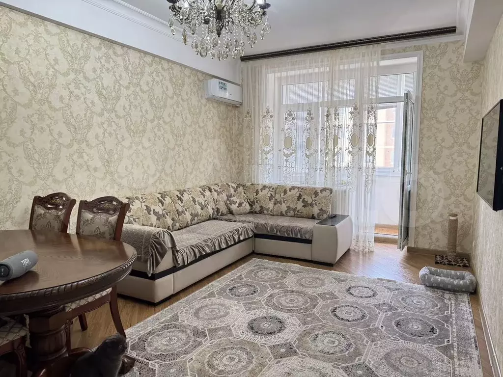 1-к. квартира, 46 м, 8/10 эт. - Фото 1