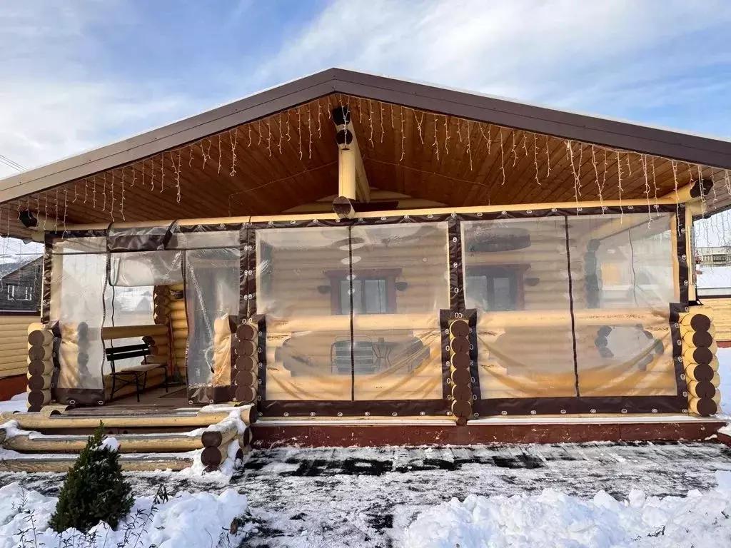 Дом в Вологодская область, Великий Устюг ул. Шильниковского, 43 (50 м) - Фото 2