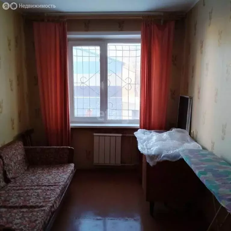 3-комнатная квартира: Барнаул, микрорайон Новосиликатный, улица ... - Фото 0