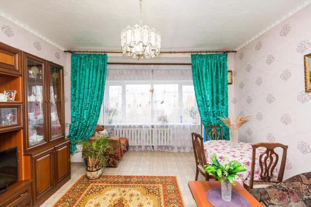 2-к кв. Ханты-Мансийский АО, Сургут ул. Бажова, 10 (59.7 м) - Фото 0