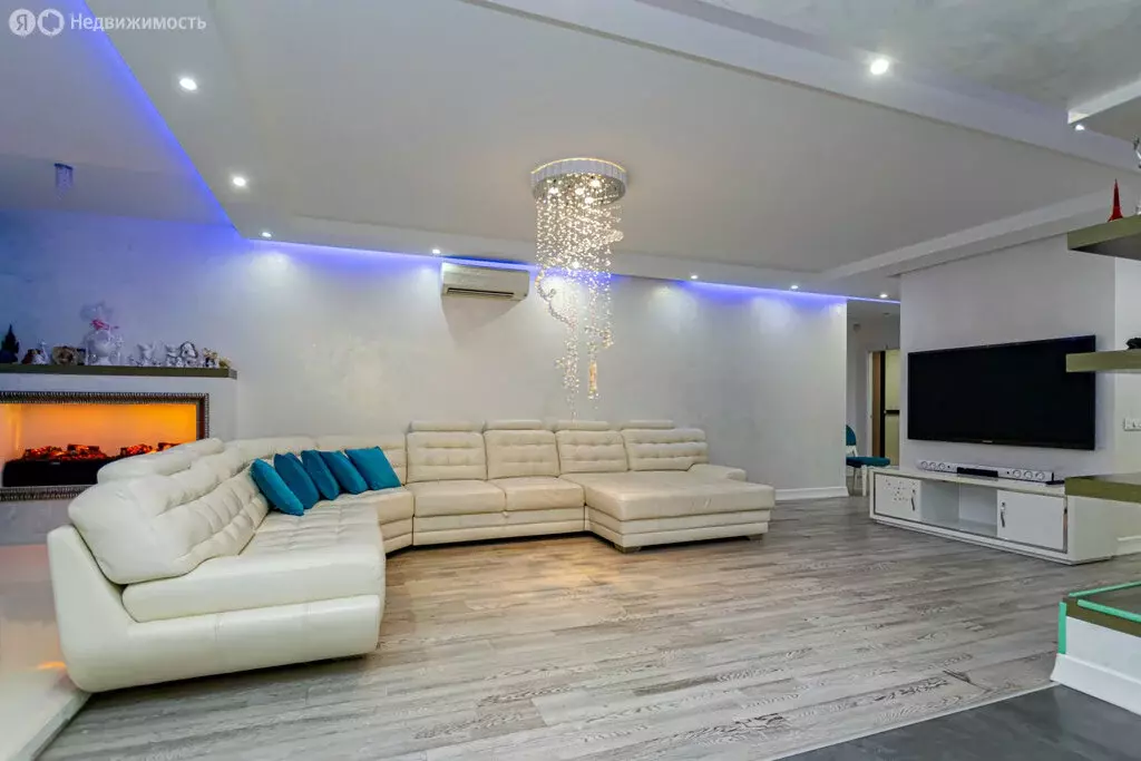 3-комнатная квартира: Пермь, улица Чернышевского, 15В (141.9 м) - Фото 2