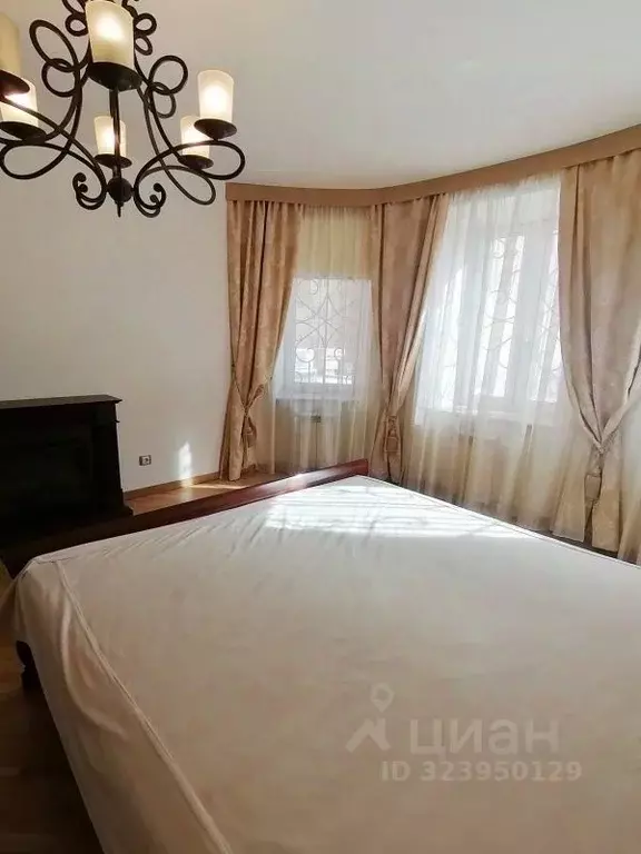 2-к кв. Тюменская область, Тюмень ул. Циолковского, 9 (80.0 м) - Фото 2