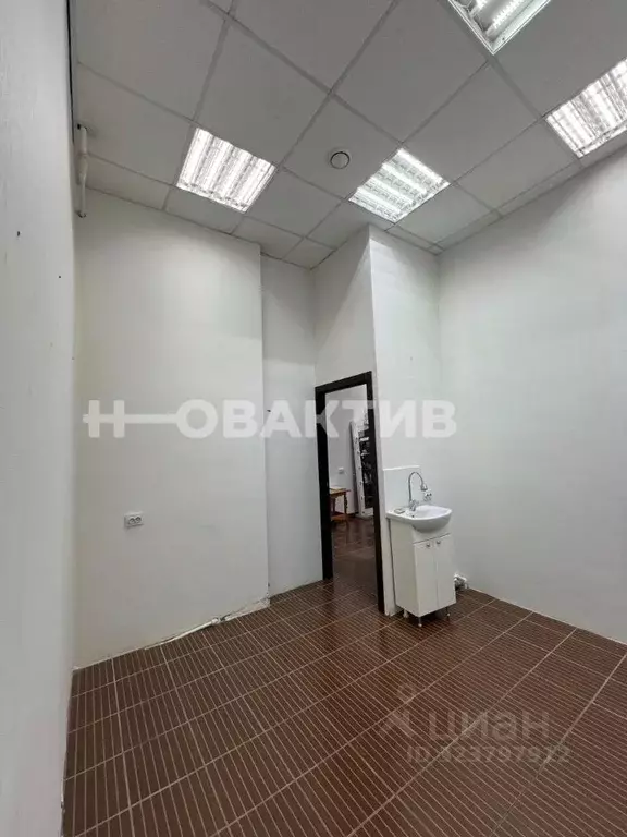 Помещение свободного назначения в Новосибирская область, Карасук ул. ... - Фото 2