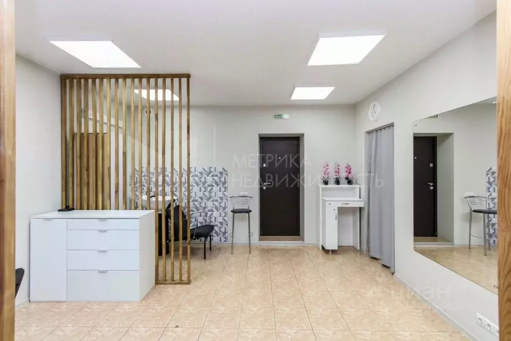 Помещение свободного назначения в Тюменская область, Тюмень Солнечный ... - Фото 1