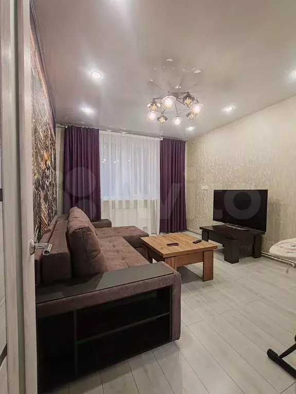 2-к. квартира, 60 м, 1/4 эт. - Фото 1