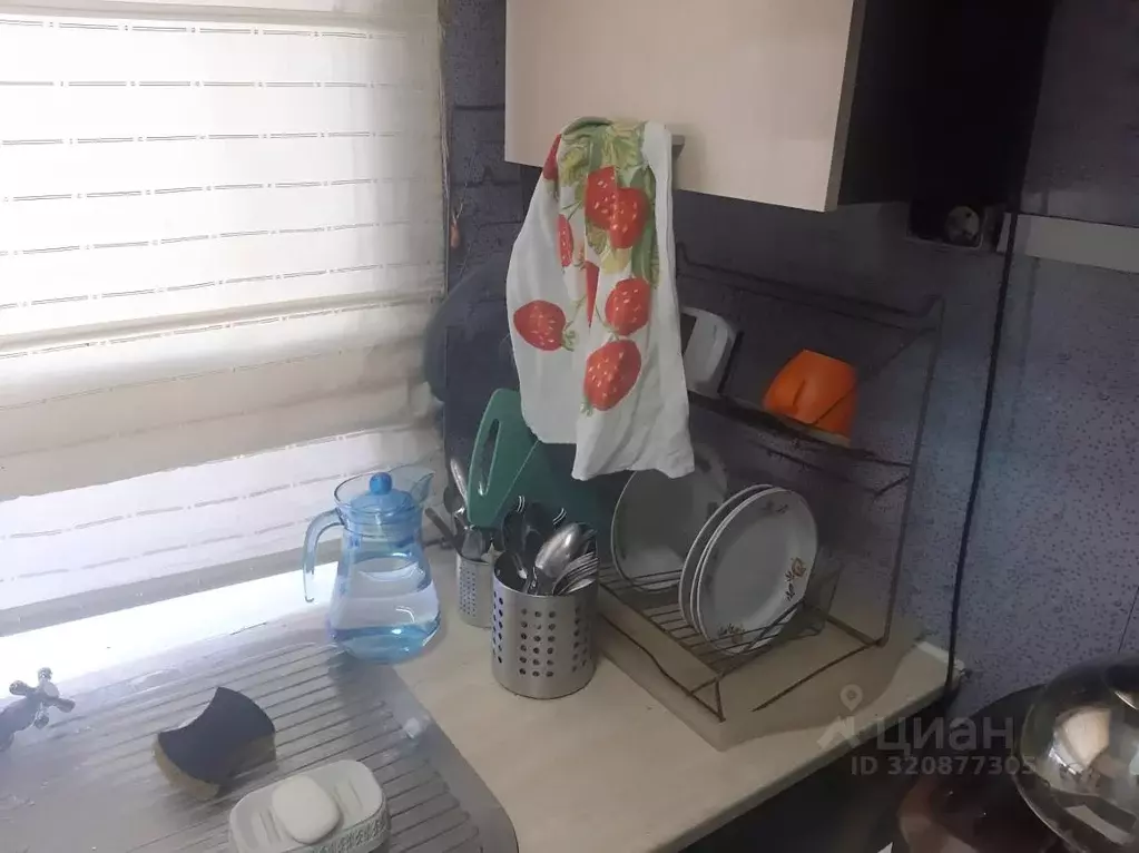 Дом в Псковская область, Дедовичи рп ул. Коммунаров, 28 (400 м) - Фото 2