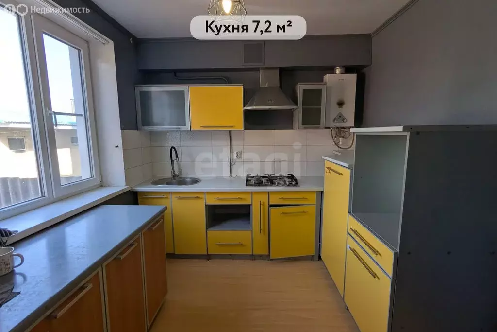 2-комнатная квартира: посёлок Стрелка, улица Победы, 16 (67.6 м) - Фото 2