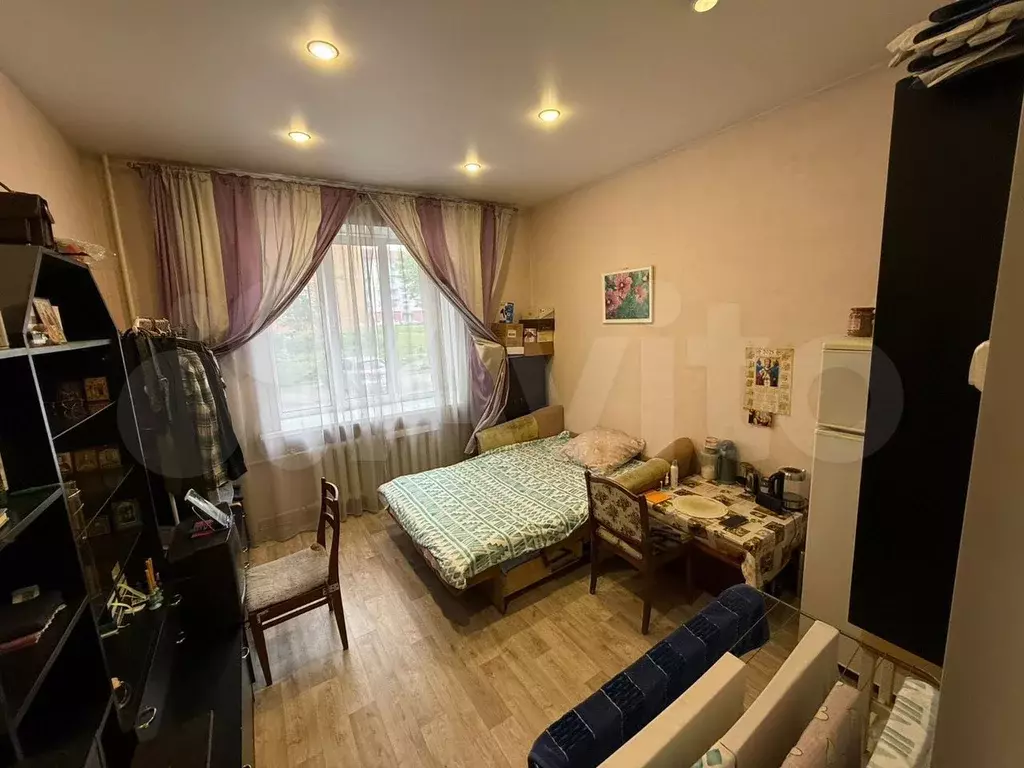 Комната 13,7 м в 3-к., 1/4 эт. - Фото 0