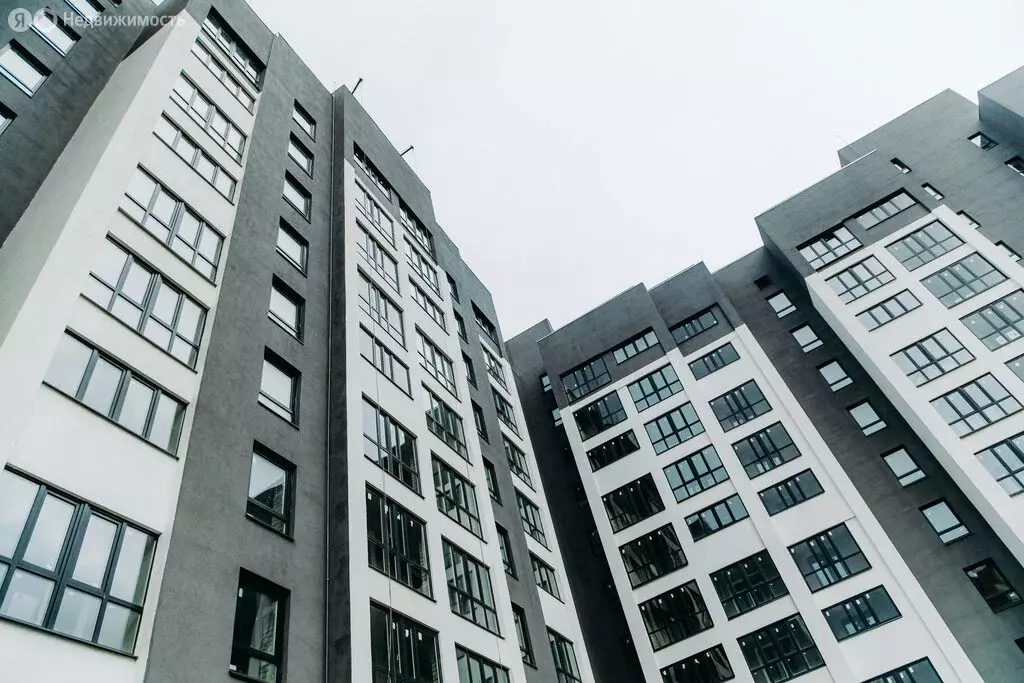 2-комнатная квартира: Саратов, улица имени Евгения Долгина, 8 (61.6 м) - Фото 1