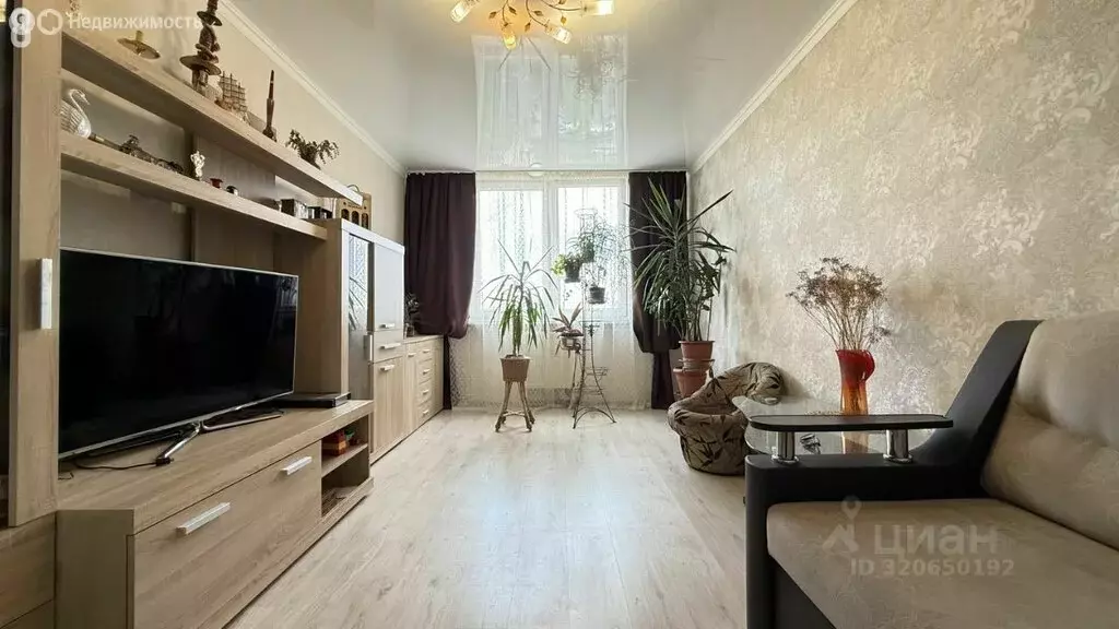 3-комнатная квартира: Калининград, улица Генерала Челнокова, 38 (82.1 ... - Фото 1