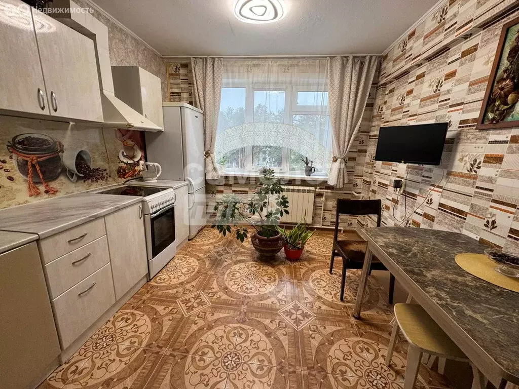 3-комнатная квартира: Бийск, Приречная улица, 9 (69.5 м) - Фото 1