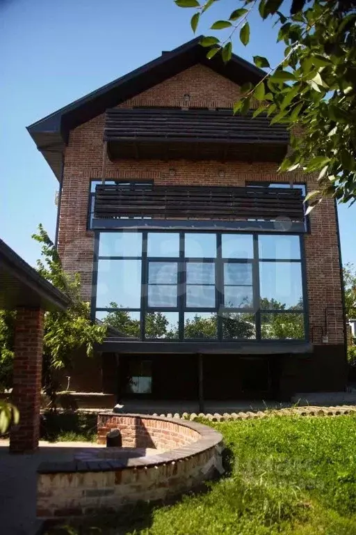 Дом в Ростовская область, Аксай ул. 8 Марта (230 м) - Фото 1
