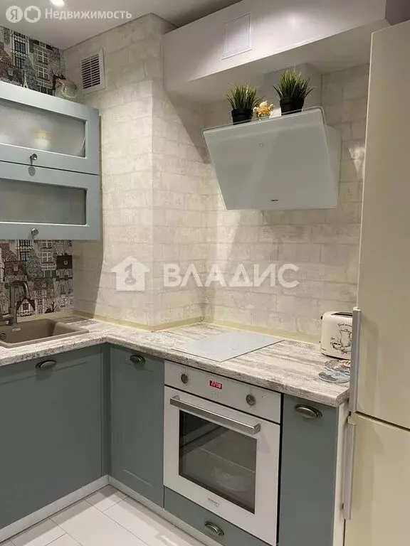 1-комнатная квартира: Белгород, улица 5 Августа, 37 (47 м) - Фото 1