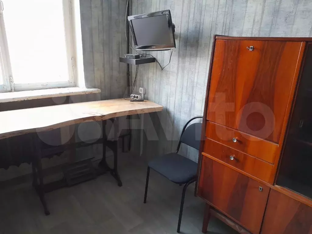 Комната 18 м в 3-к., 4/4 эт. - Фото 1