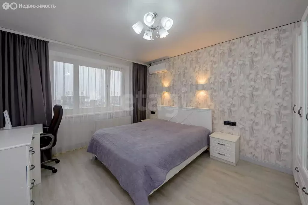 2-комнатная квартира: Тюмень, улица Валентины Трофимовой, 13 (67.5 м) - Фото 2