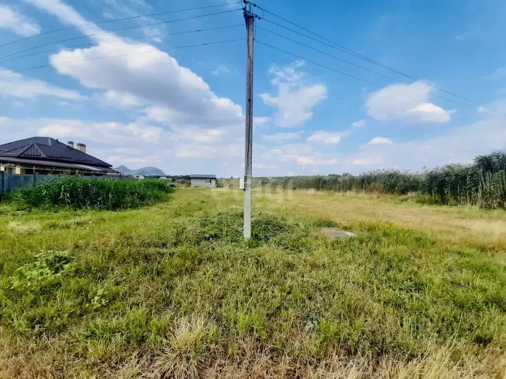 Участок в Ставропольский край, Предгорный муниципальный округ, с. ...,  Купить земельный участок Новоблагодарное, Предгорный район, ID объекта -  20006812830