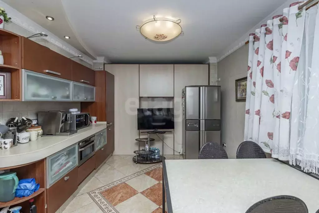 3-к кв. Ханты-Мансийский АО, Сургут просп. Ленина, 74 (159.3 м) - Фото 1