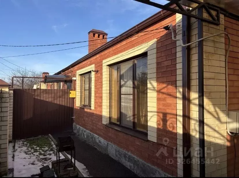 Дом в Ставропольский край, Михайловск Шпаковский район, ул. Гагарина, ... - Фото 1