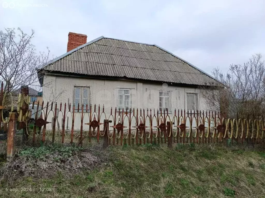 Дом в село Супонево, улица Д. Бедного (50 м) - Фото 1