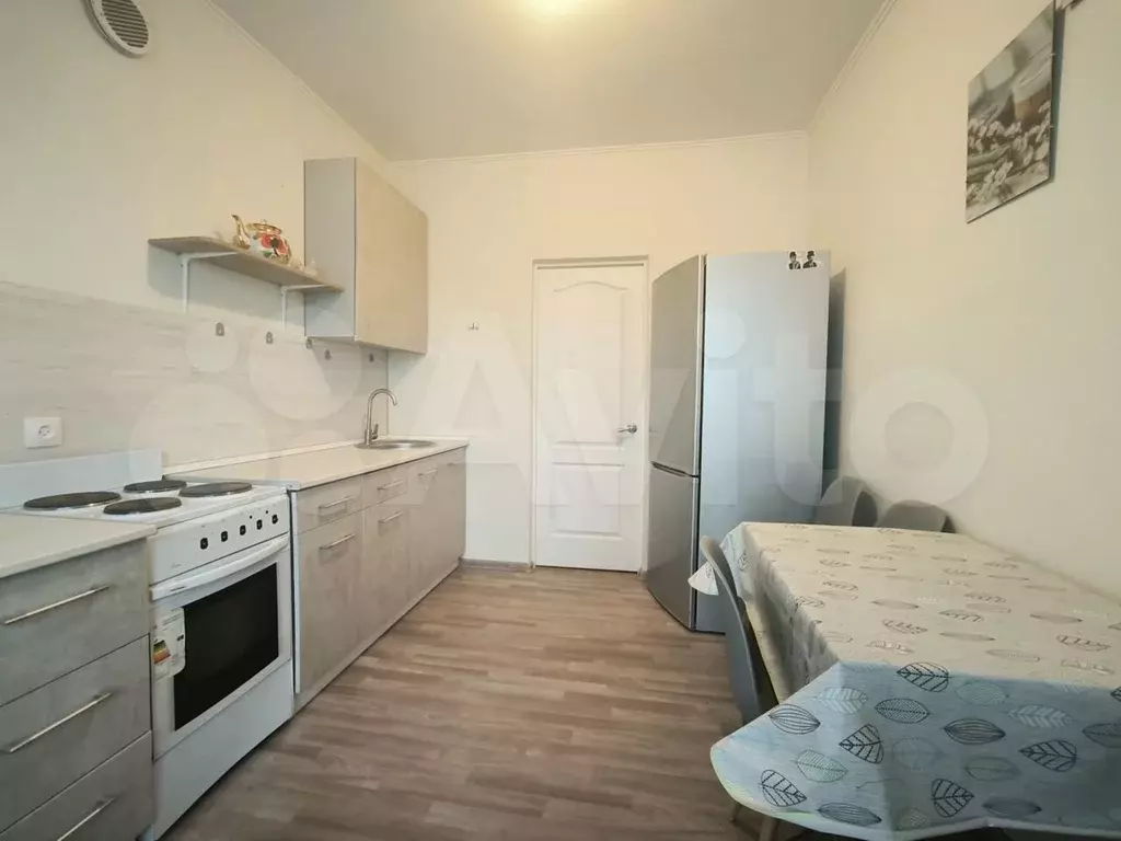 2-к. квартира, 60м, 9/14эт. - Фото 0