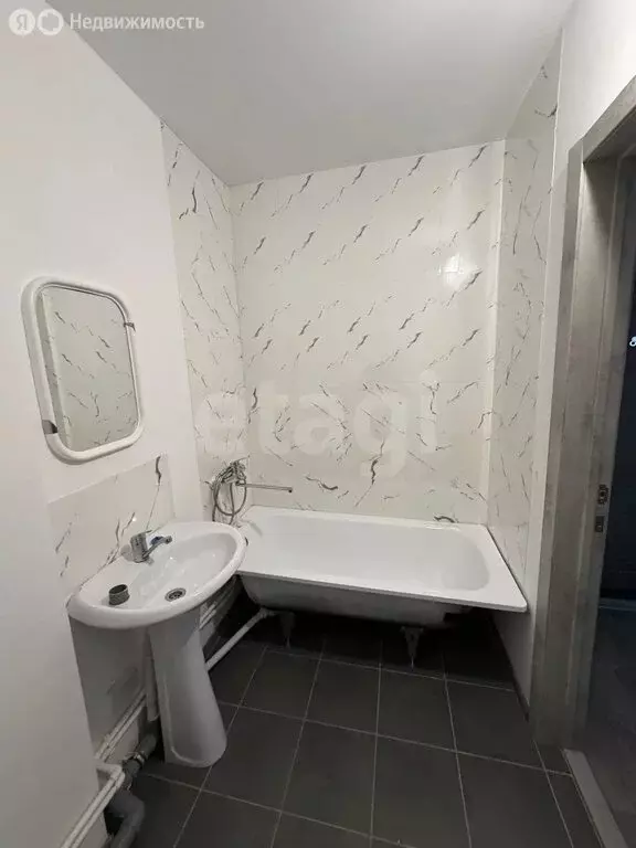 Квартира-студия: Челябинск, улица Блюхера, 125Г (24 м) - Фото 1