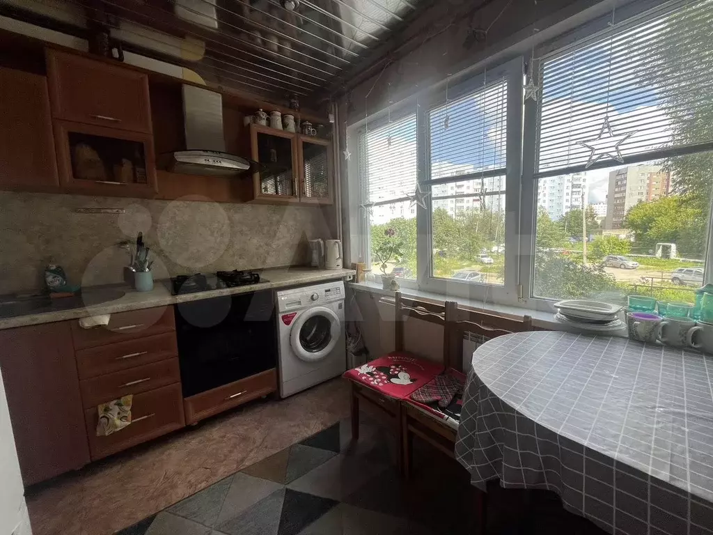 2-к. квартира, 54 м, 2/9 эт. - Фото 0