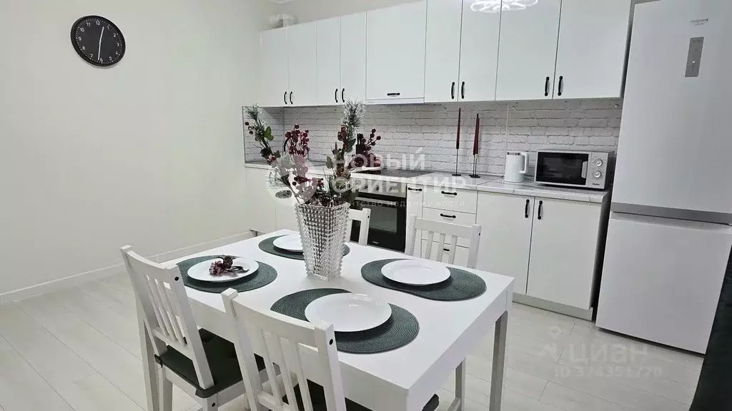 2-к кв. Свердловская область, Екатеринбург ул. Азина, 31 (70.0 м) - Фото 2