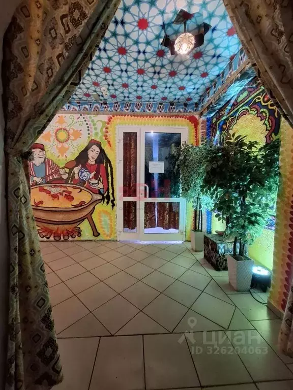 Помещение свободного назначения в Омская область, Омск ул. 10 лет ... - Фото 1