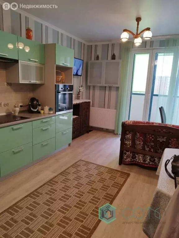 2-комнатная квартира: Калининград, Артиллерийская улица, 79 (64.4 м) - Фото 0