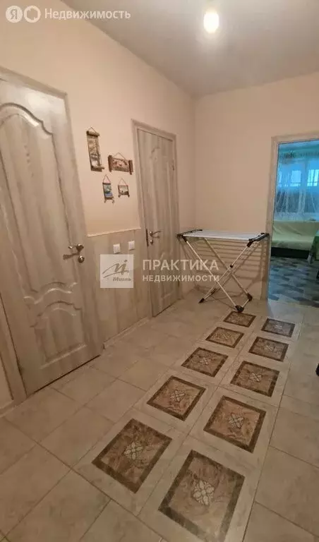 3-комнатная квартира: Москва, район Троицк, улица Яворки, 1к2 (60 м) - Фото 1