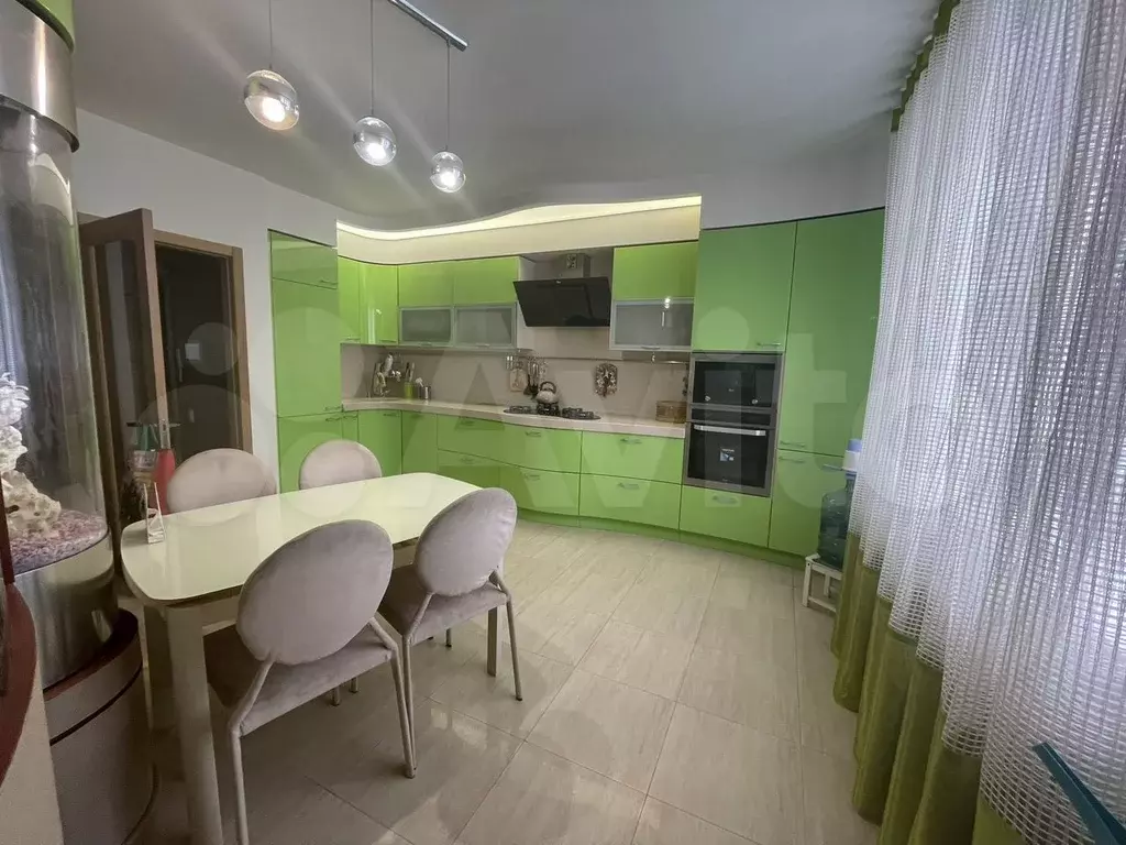 3-к. квартира, 104 м, 2/5 эт. - Фото 0