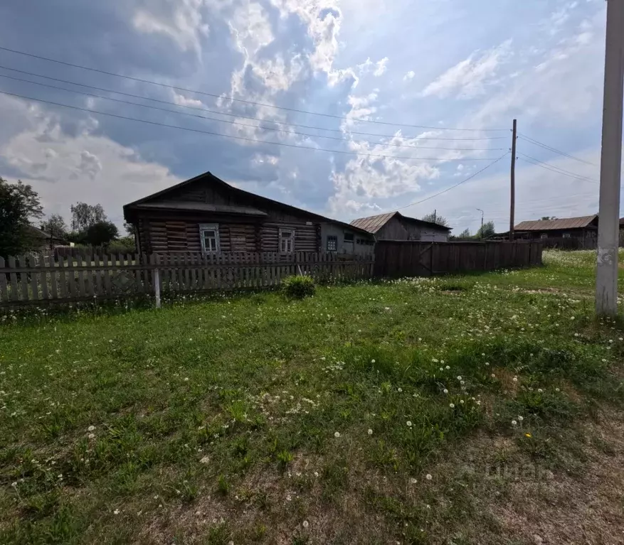 Дом в Свердловская область, Серов Рабочая ул., 49 (50 м) - Фото 1