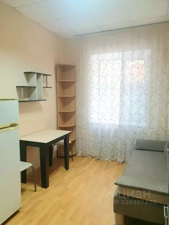 Студия Саратовская область, Саратов пл. Имени С.М. Кирова, 10 (20.0 м) - Фото 1