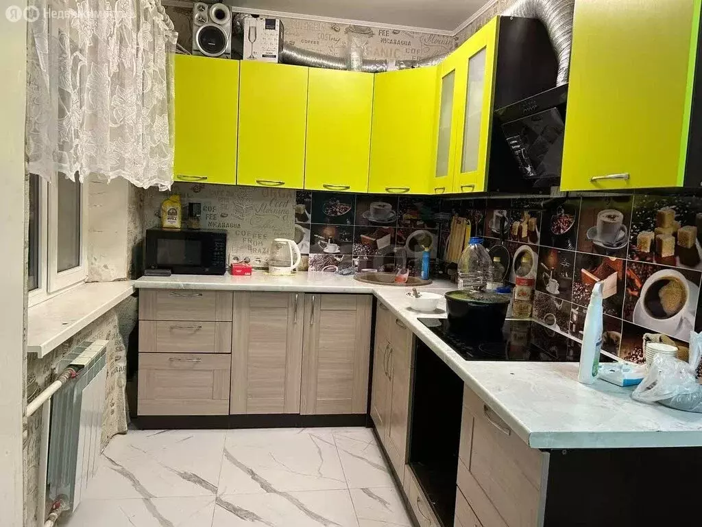 3-комнатная квартира: Тобольск, 4-й микрорайон, 31 (57.3 м) - Фото 1