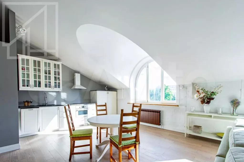 3-к. квартира, 150 м, 4/4 эт. - Фото 1