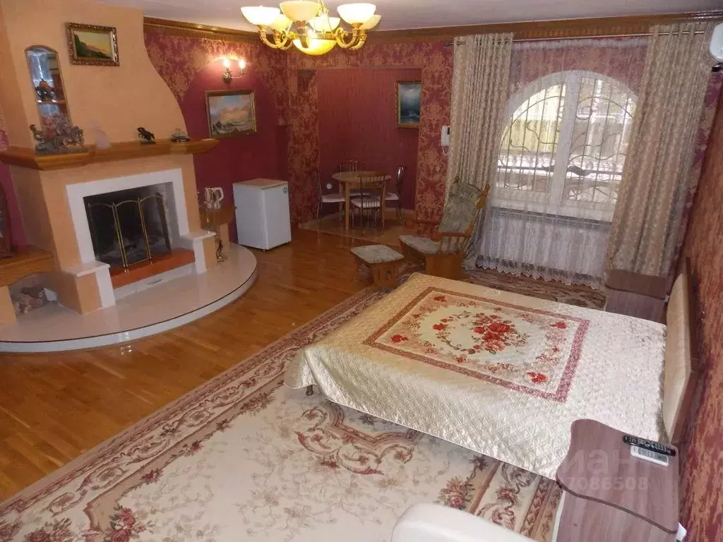 Комната Крым, Феодосия наб. Черноморская, 40А - Фото 1