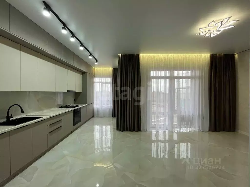 Дом в Ставропольский край, Михайловск Шпаковский район, ул. Бориса ... - Фото 1