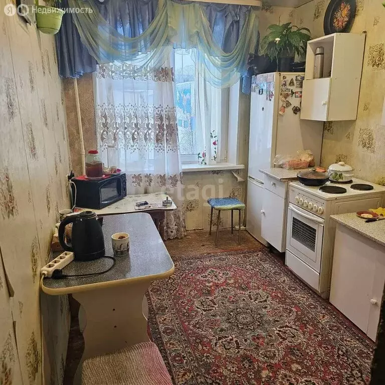 2-комнатная квартира: Тобольск, 7-й микрорайон, 22 (50 м) - Фото 0