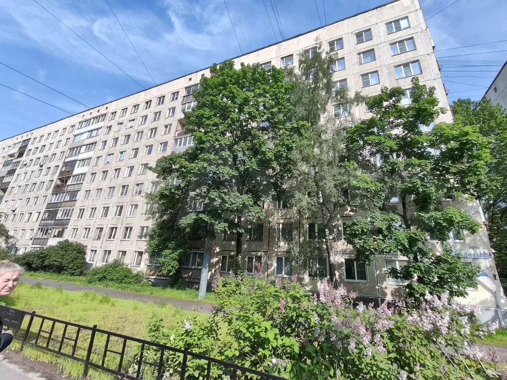 Комната 10,2 м в 3-к., 8/9 эт. - Фото 0