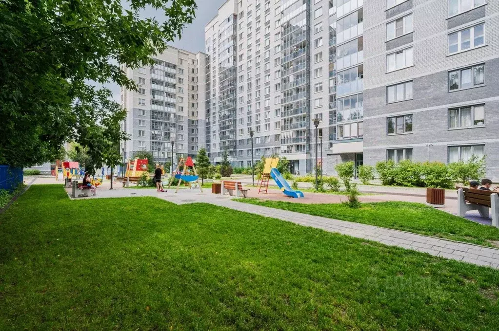 3-к кв. Свердловская область, Екатеринбург ул. Ирбитская, 13 (86.6 м) - Фото 2