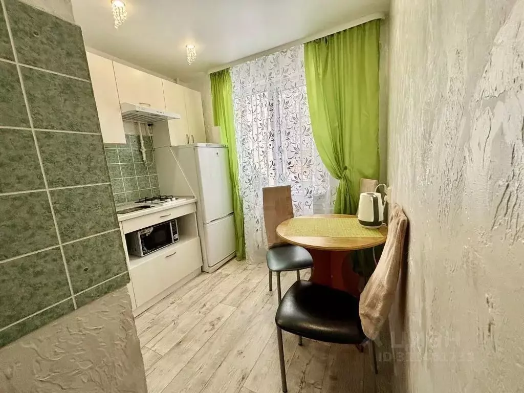 1-к кв. Псковская область, Псков Народная ул., 45 (50.0 м) - Фото 1