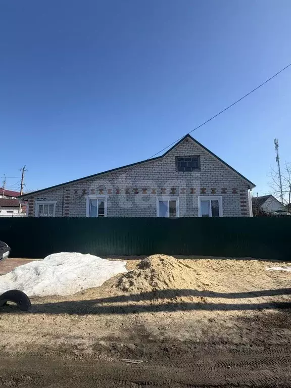 Дом в Брянская область, Жуковка Садовая ул. (95 м) - Фото 1